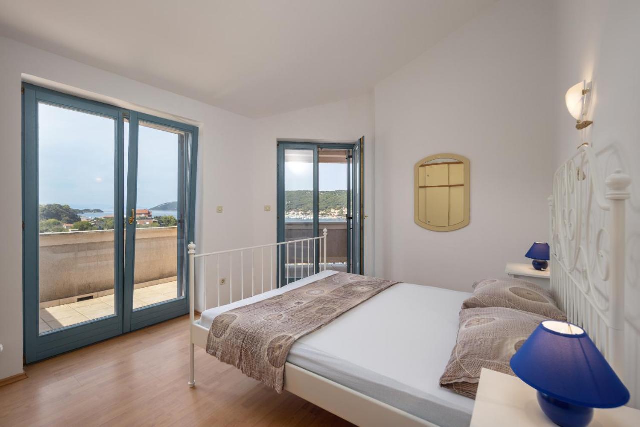 Apartment Sandra Supetarska Draga Exterior photo